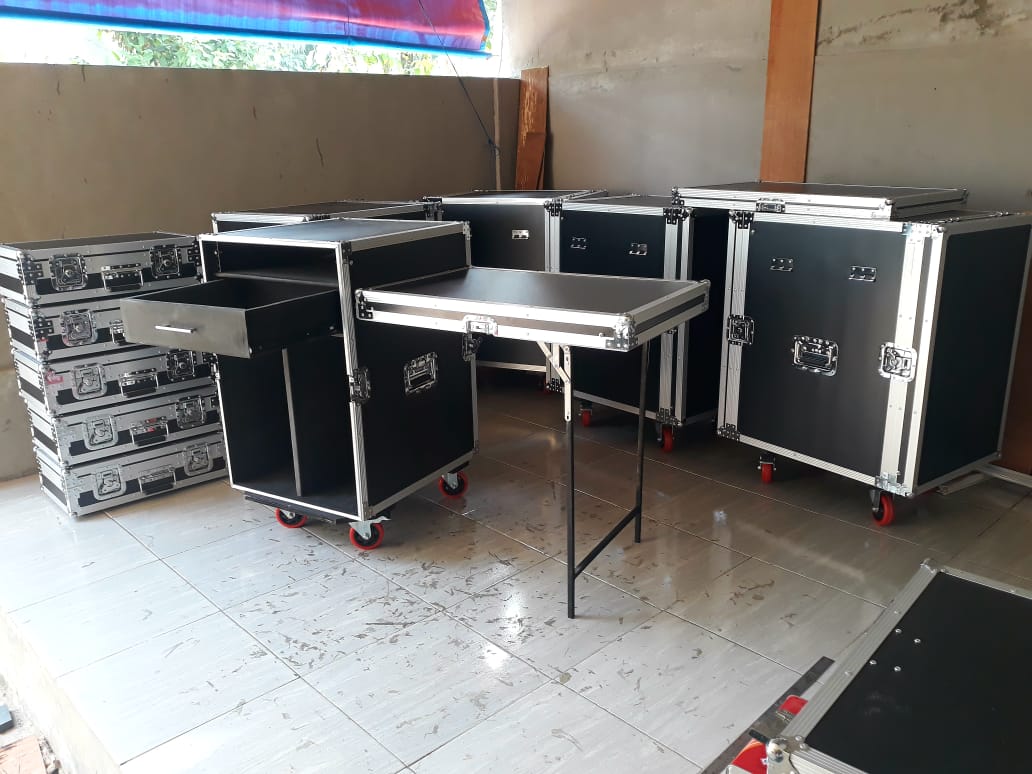 Custom Hard Case / Flight Case